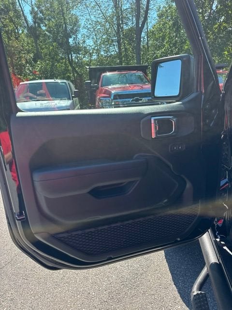 2025 Jeep Wrangler 2-Door Sport 4x4