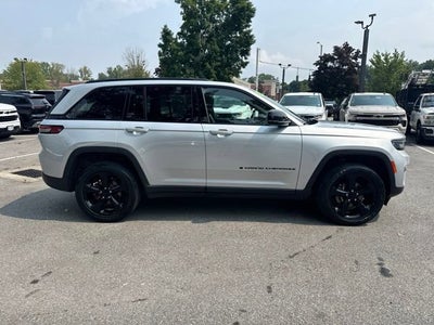 2023 Jeep Grand Cherokee Altitude 4x4