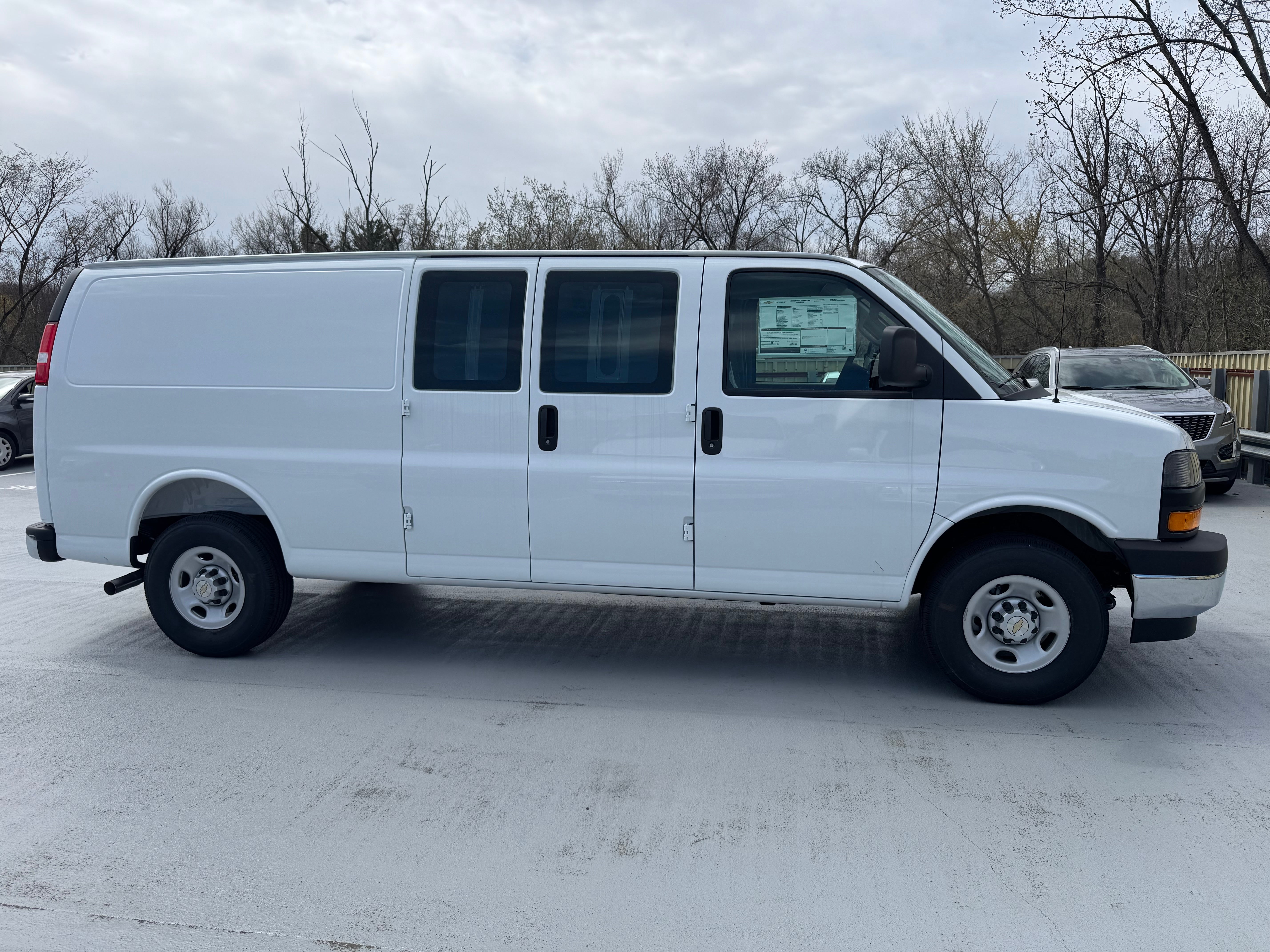 2025 Chevrolet Express Cargo 2500 Van WT