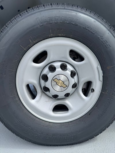 2025 Chevrolet Express Cargo 2500 Van WT