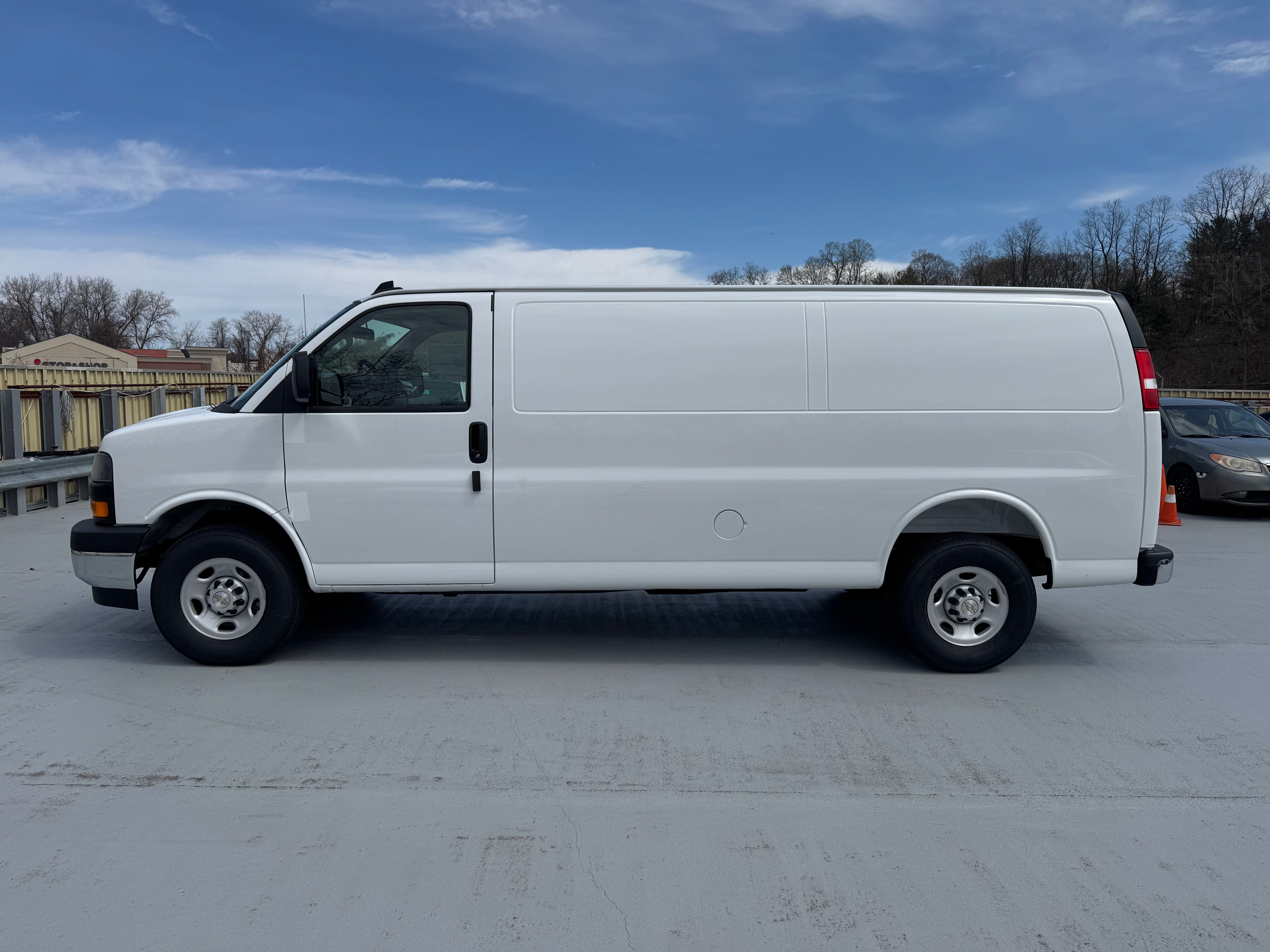 2025 Chevrolet Express Cargo 2500 Van WT