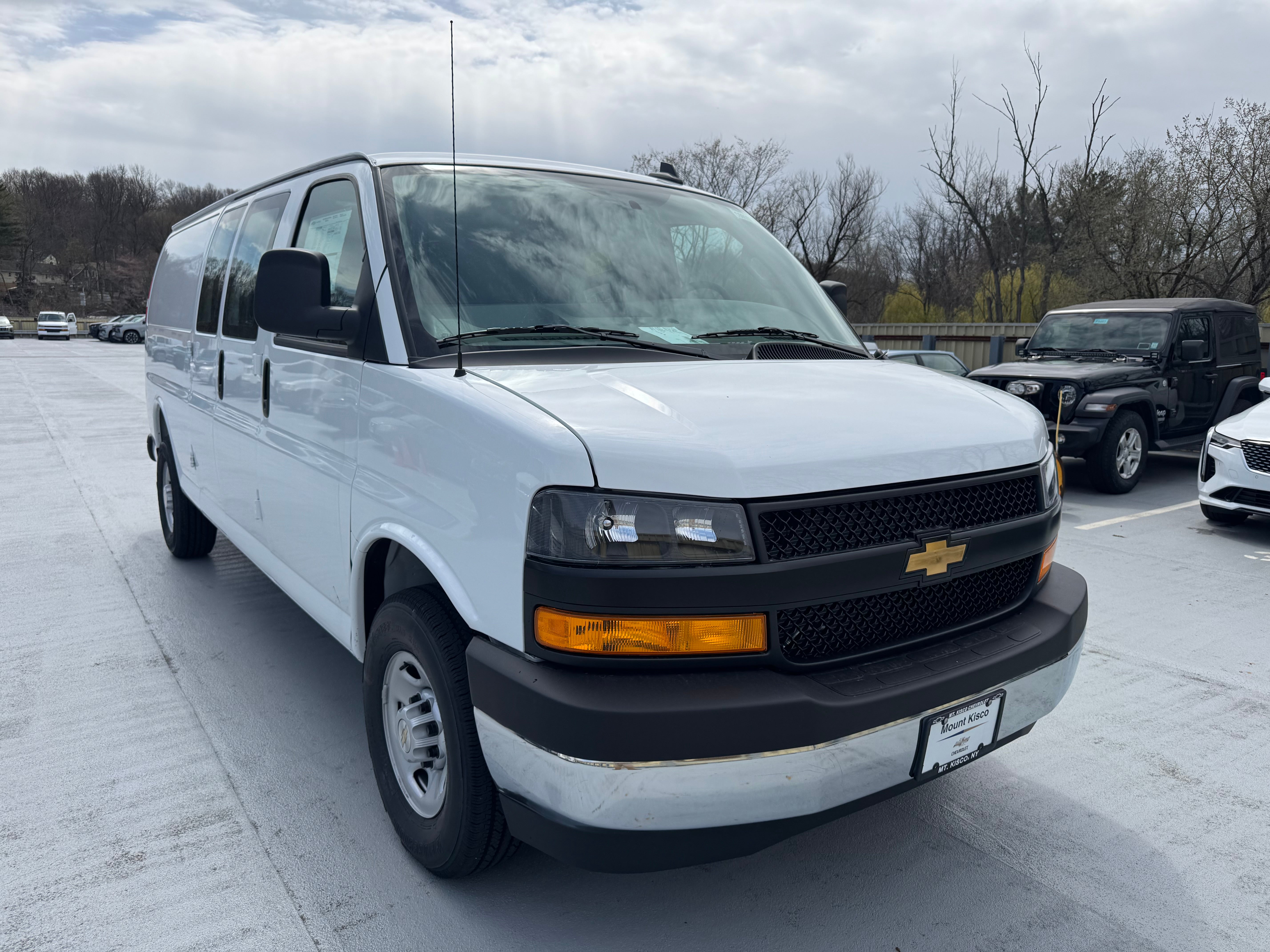 2025 Chevrolet Express Cargo 2500 Van WT