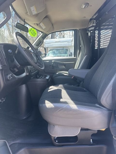 2024 Chevrolet Express Cargo 2500 WT