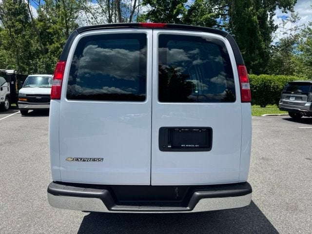 2024 Chevrolet Express Cargo 2500 WT