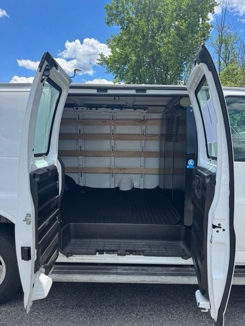 2024 Chevrolet Express Cargo 2500 WT