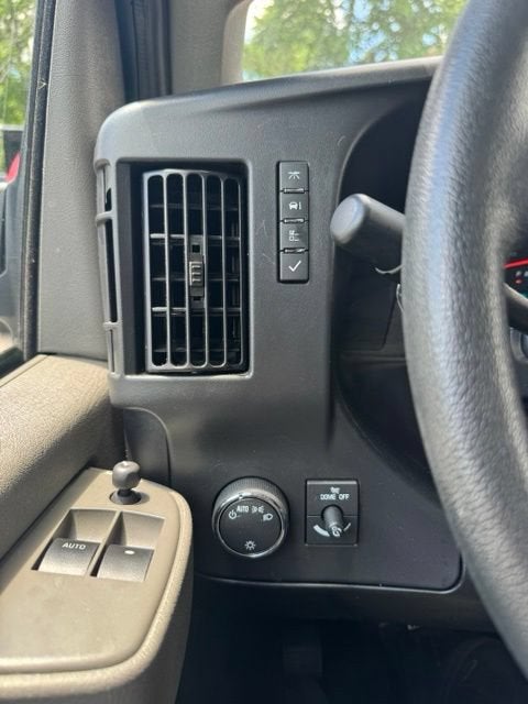 2024 Chevrolet Express Cargo 2500 WT