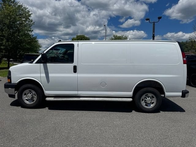 2024 Chevrolet Express Cargo 2500 WT