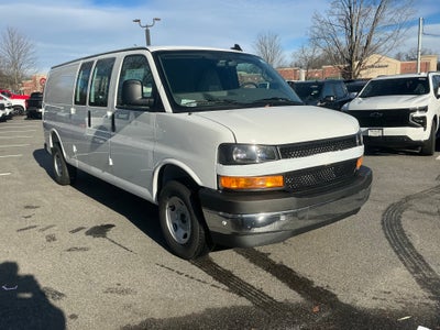 2025 Chevrolet Express Cargo 3500 WT