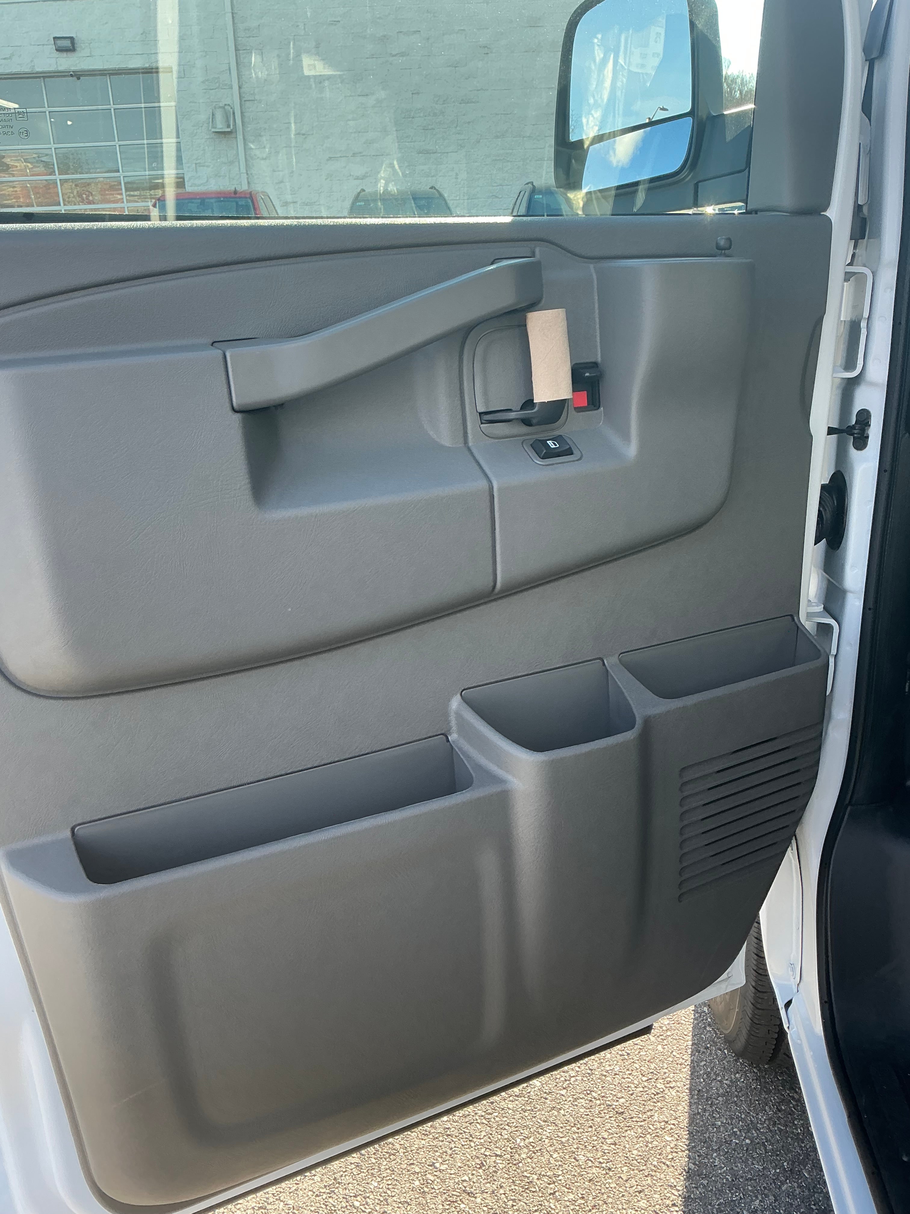 2025 Chevrolet Express Cargo 3500 WT