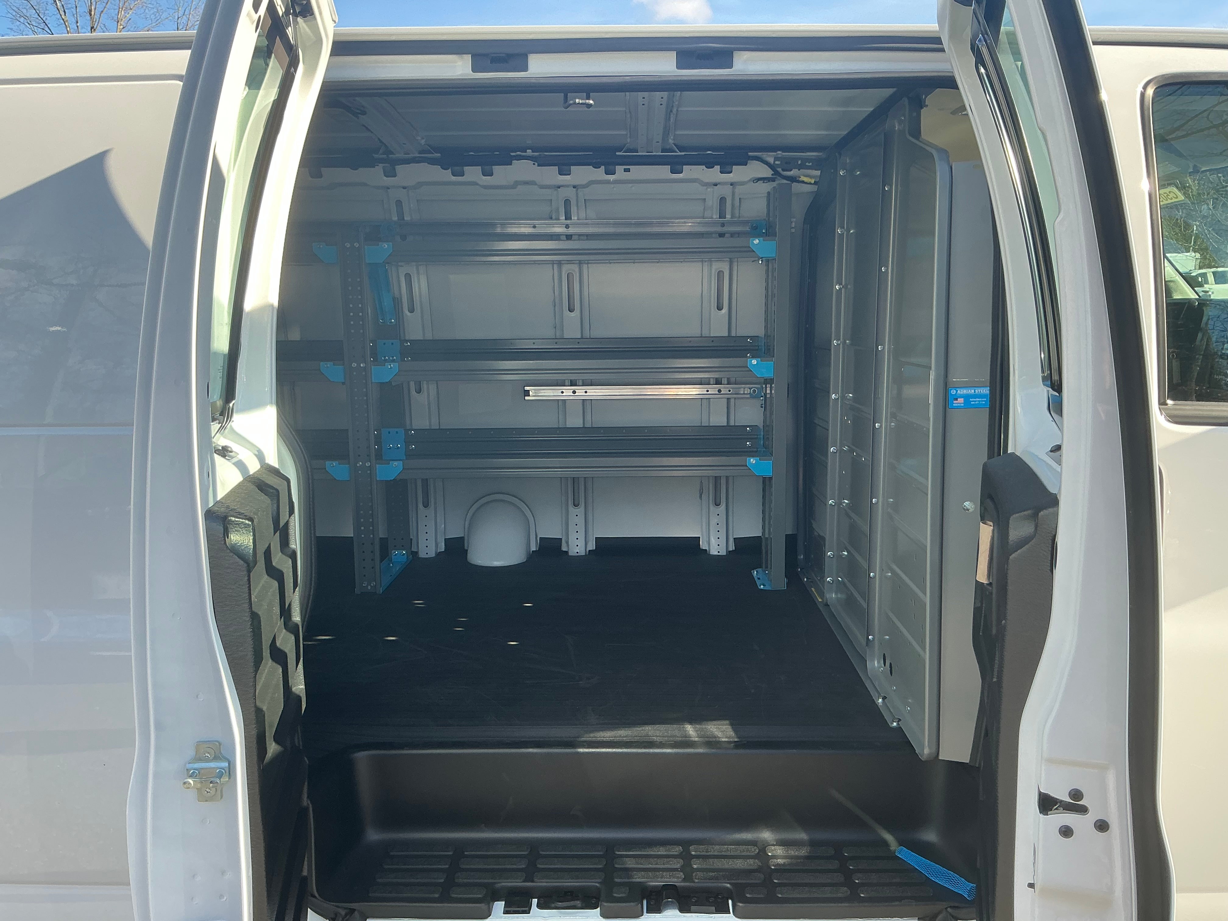 2025 Chevrolet Express Cargo 3500 WT