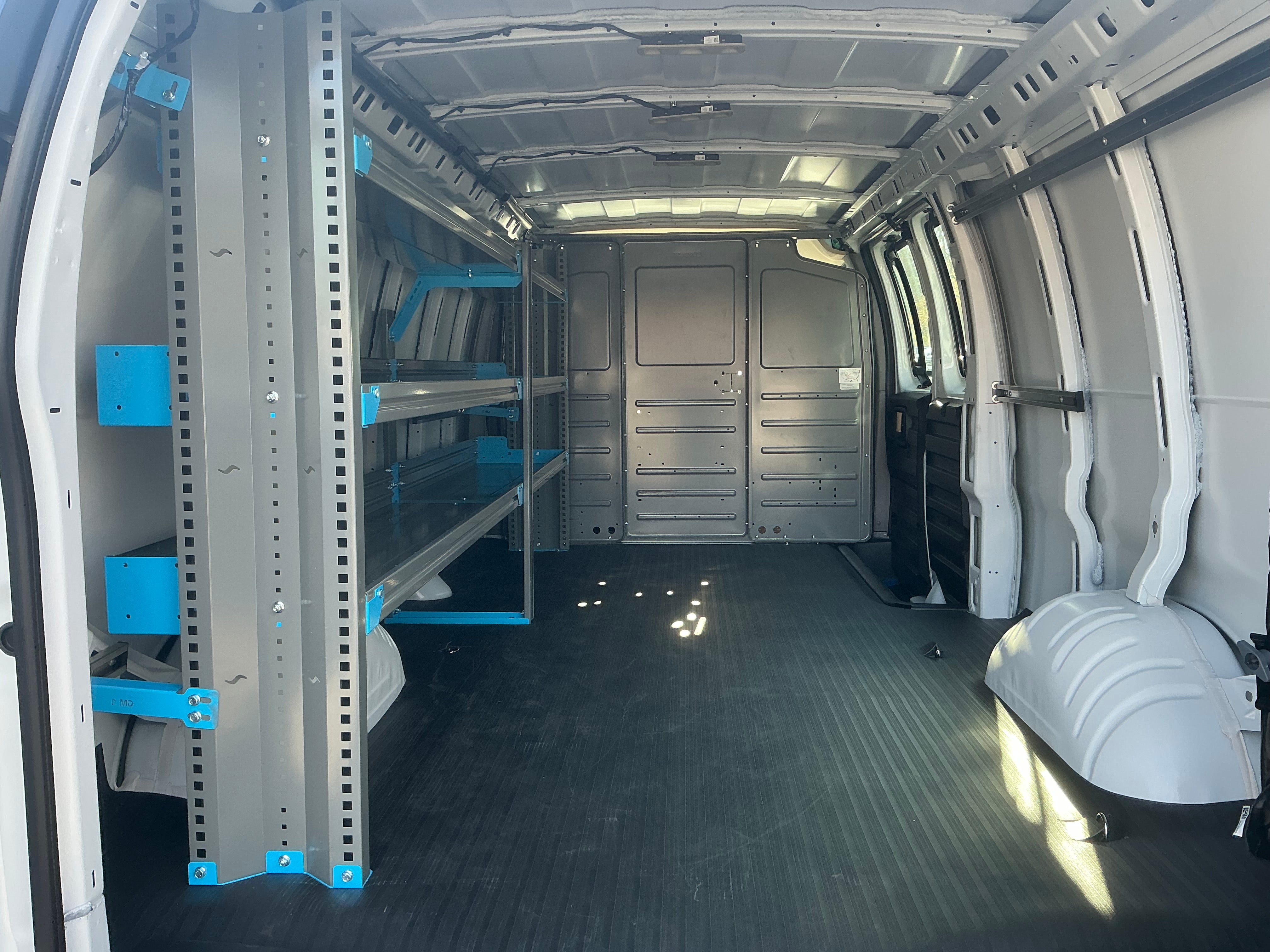 2025 Chevrolet Express Cargo 3500 WT