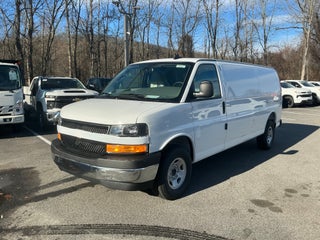 2025 Chevrolet Express Cargo 3500 WT