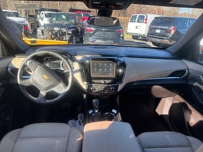 2023 Chevrolet Traverse LT Leather
