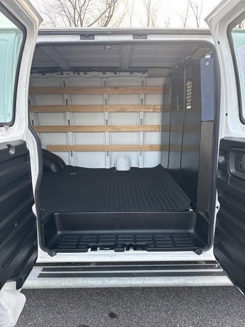 2023 GMC Savana Cargo 2500 Work Van