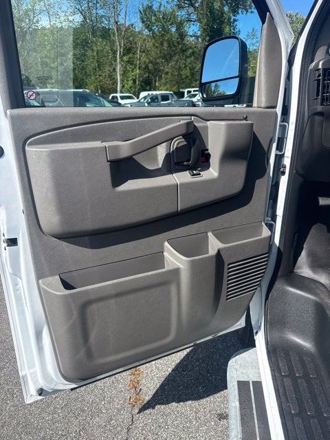 2025 GMC Savana Cargo Work Van