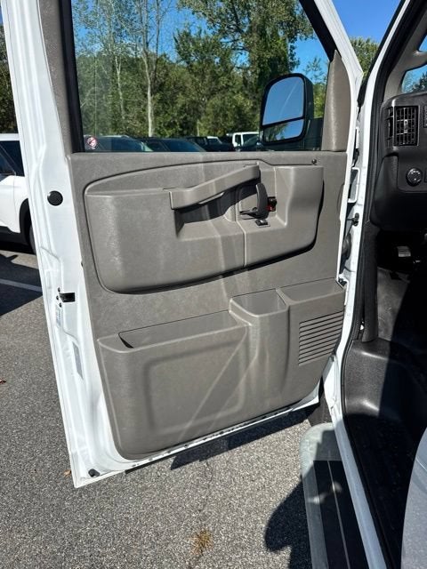2025 GMC Savana Cargo Work Van