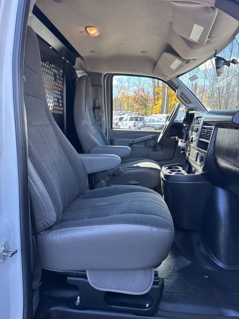 2024 GMC Savana Cargo 2500 Work Van