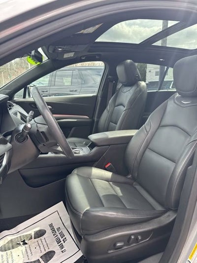 2023 Cadillac XT4 Premium Luxury
