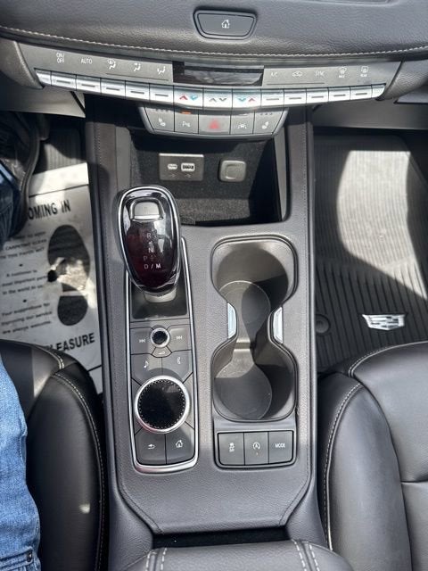 2023 Cadillac XT4 Premium Luxury