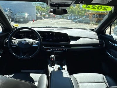 2024 Cadillac XT4 Premium Luxury