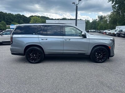 2024 Cadillac Escalade Sport