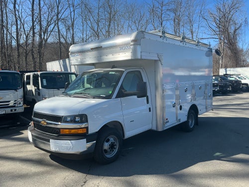 2025 Chevrolet Express Cutaway 3500 1WT