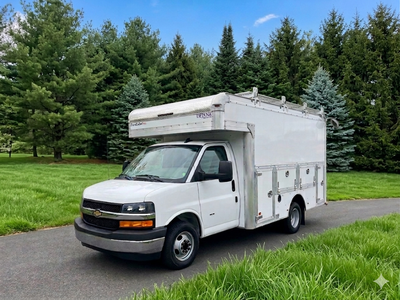 2025 Chevrolet Express Cutaway 3500 1WT