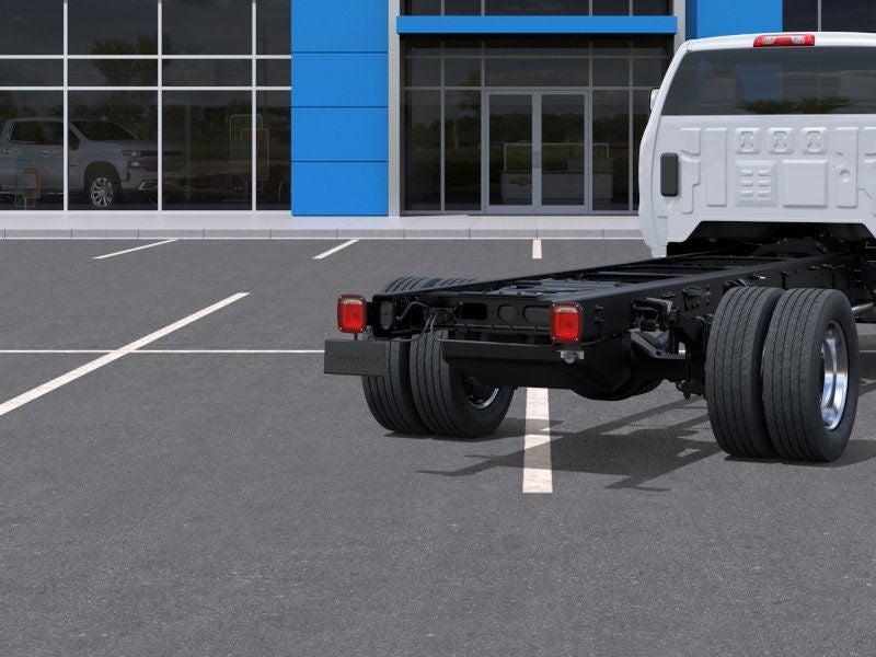 2025 Chevrolet Silverado 6500 HD Work Truck