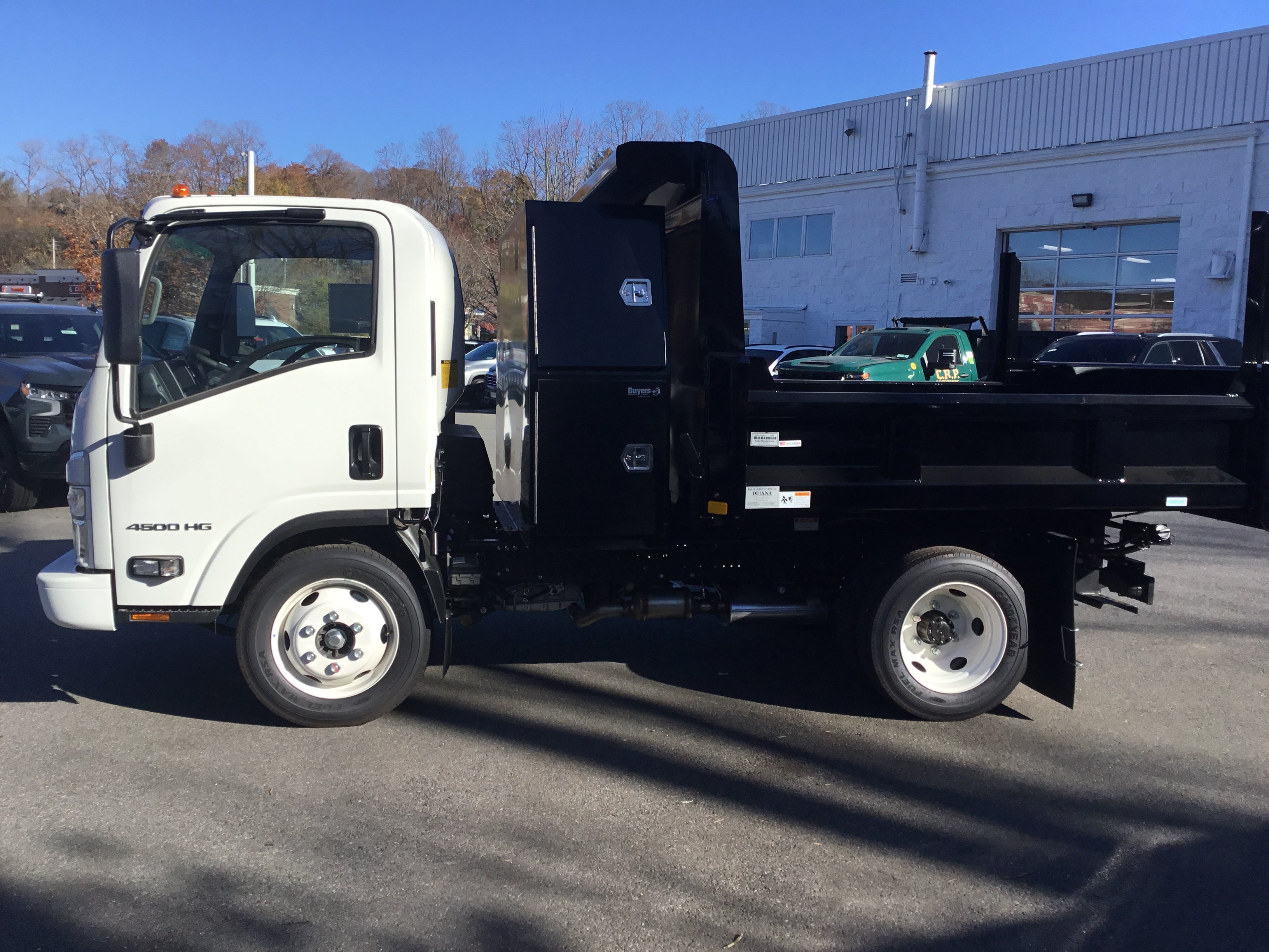 2025 Chevrolet Low Cab Forward 4500 Base