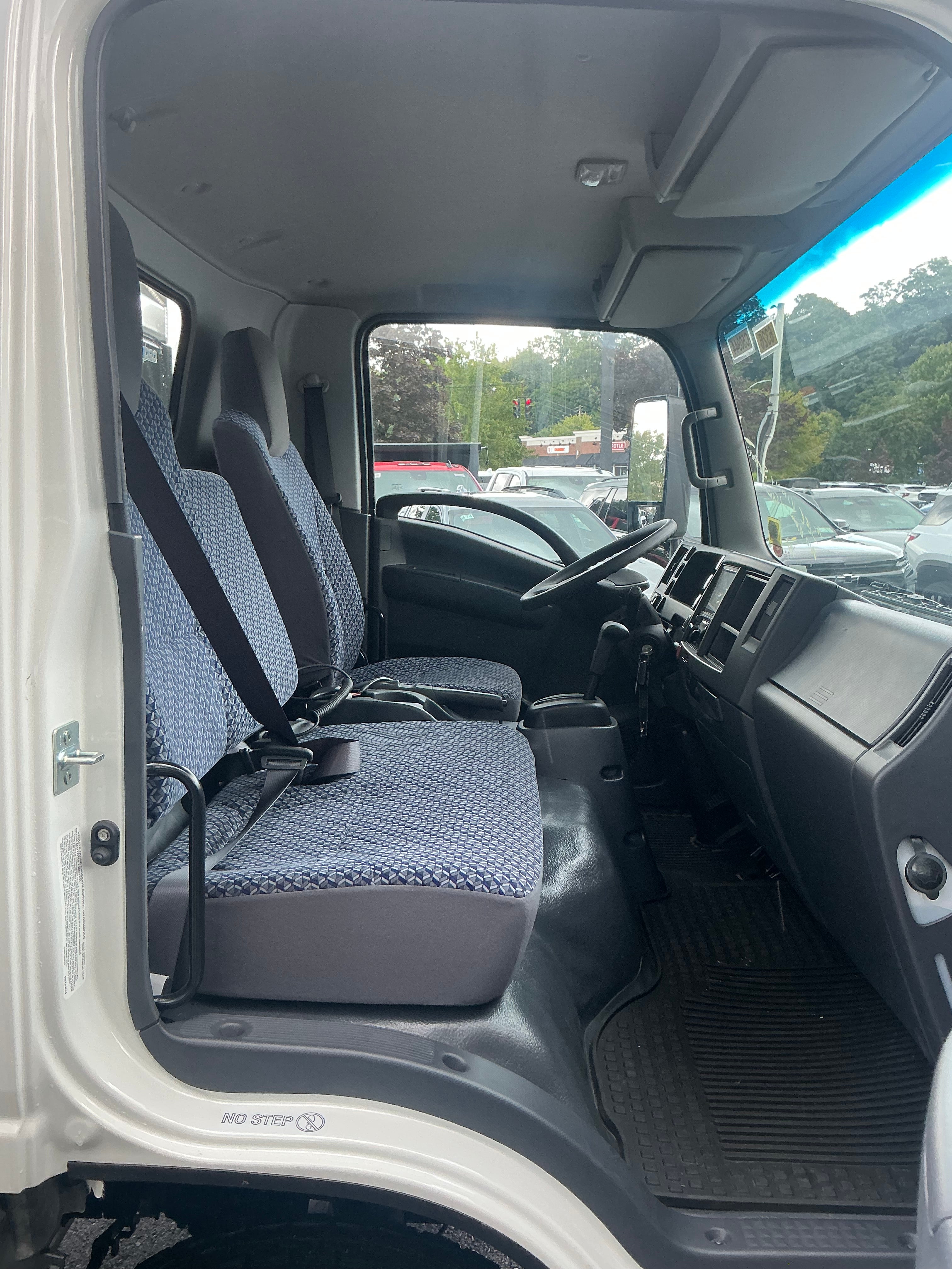 2025 Chevrolet Low Cab Forward 4500 HG 1WT