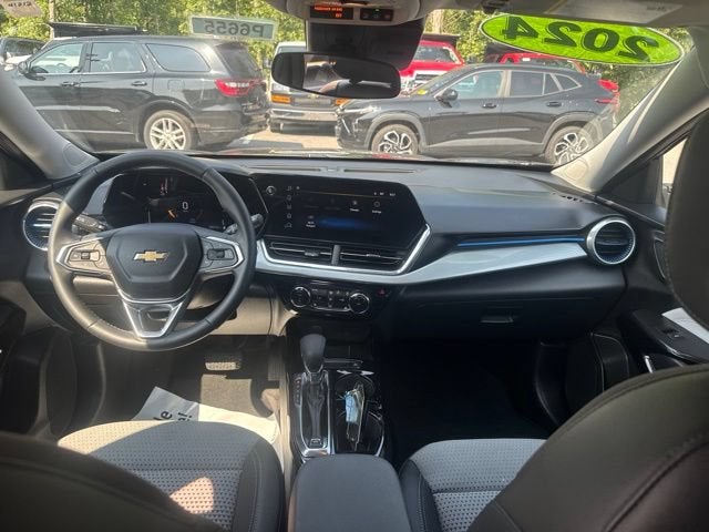 2024 Chevrolet Trax LT