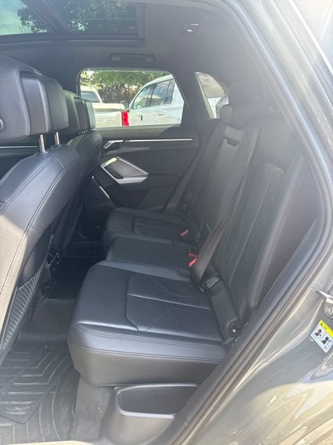 2022 Audi Q3 Premium 45 TFSI S line quattro Tiptronic